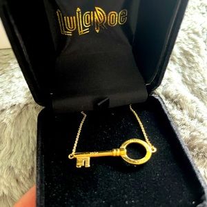 2018 LuLaRoe gold plated silver key necklace